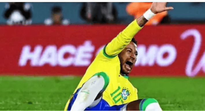 包含内马尔重返赛场，刷新纪录首场状态出色，巴塞罗那观众沸腾！的词条